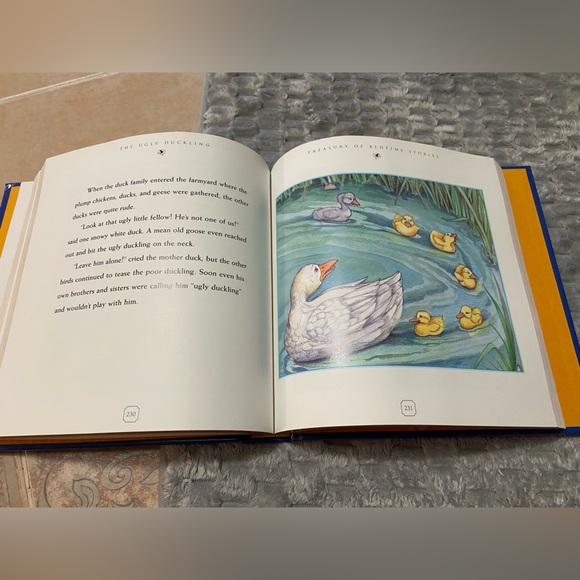 Treasury of Bedtime Stories - Picture 5 of 8